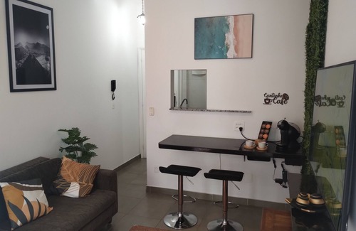 Leblon Apartment | Cozy apartment in Leblon. Near restaurants.