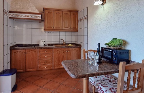 Buenavista del Norte Apartment | Cozy apartment in Buenavista Del Norte