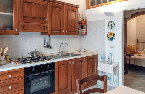 Castellina Marittima Apartment | Cozy apartment in Castellina Marittima