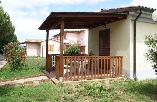 Piombino Apartment | Cozy apartment with a nice balcony or terrace on the coast