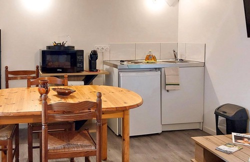Neuilly-le-Vendin Apartment | Cozy apartment in Neuilly le Vendin