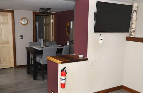 North Creek Apartment | Cozy apartment 1.5 miles from Gore Mountain