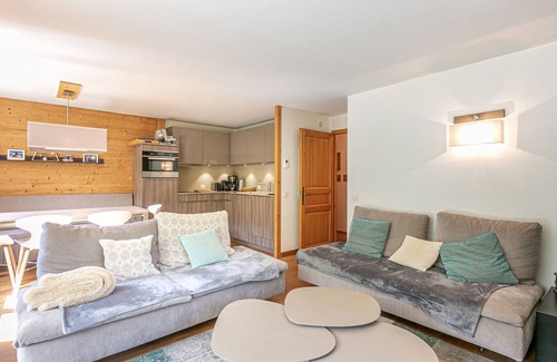 La Clusaz Apartment | Cozy Apartment, 2 Bedrooms, Near Ski Slopes, Terrace, Garage, WIFI