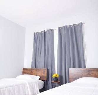 Smith Hill Apartment | Cozy apartment 2nd 10min Walk Downtown and City View