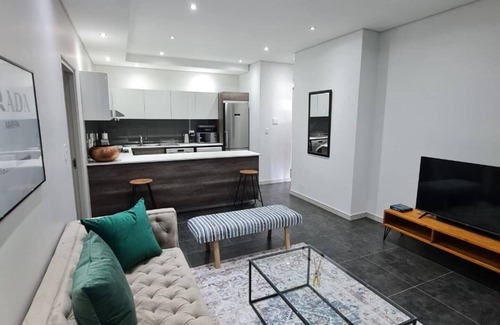 Bedfordview Apartment | Cozy Apartment, beautiful views of the city, closer to malls