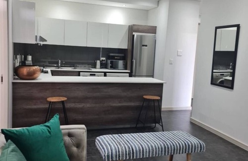 Bedfordview Apartment | Cozy Apartment, beautiful views of the city, closer to malls