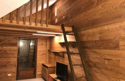 Courmayeur Apartment | Cozy Apartment close to the ski slopes