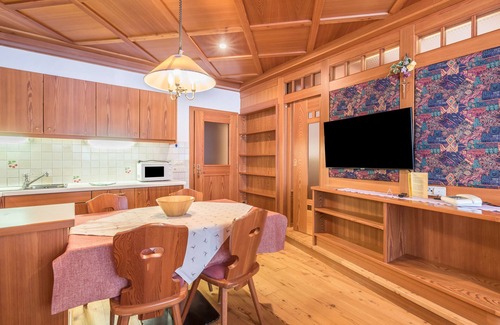 San Cassiano Apartment | Cozy Apartment "Dolomieu 19" with Mountain View, Wi-Fi & Whirlpool