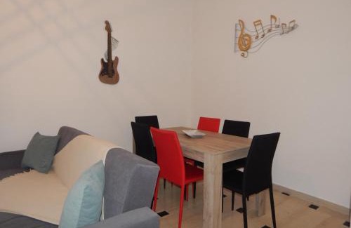 Tripoli Apartment | Cozy apartment for 3-6 people-Center Tripoli