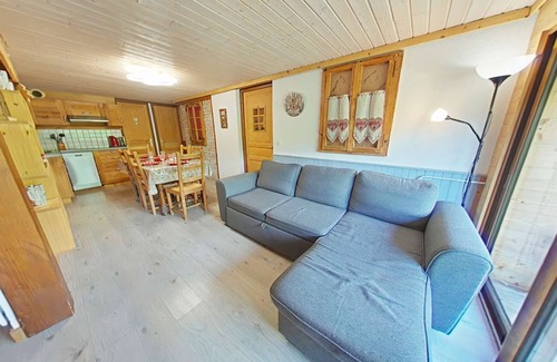 Le Grand-Bornand Apartment | Cozy apartment for 6 with large terrace and parking, close to activities