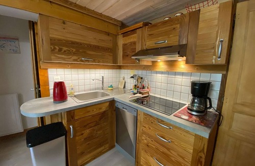 Le Grand-Bornand Apartment | Cozy apartment for 6 with large terrace and parking, close to activities