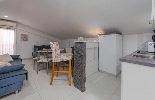 Ribarica Apartment | Cozy apartment in Cesarica with kitchen
