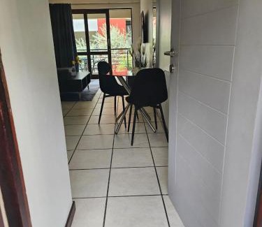 Lone Hill Apartment | Cozy Apartment In Fourways