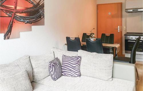 Gollwitz Apartment | Cozy Apartment In Insel Poelgollwitz