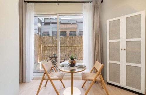 Jumeirah Village Triangle Apartment | Cozy Apartment in JVT Sleeps 4 with Balcony