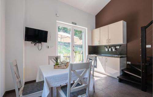 Porozina Apartment | Cozy Apartment In Porozina With Wifi