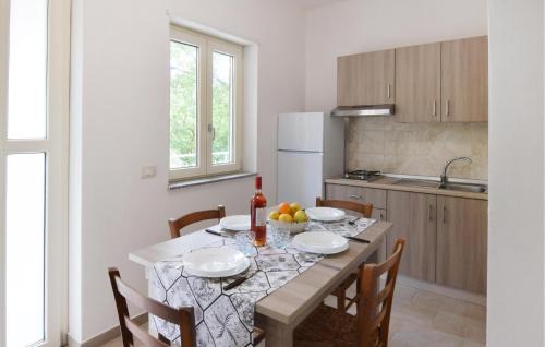 Santa Maria Apartment | Cozy Apartment In Ricadi With Wifi