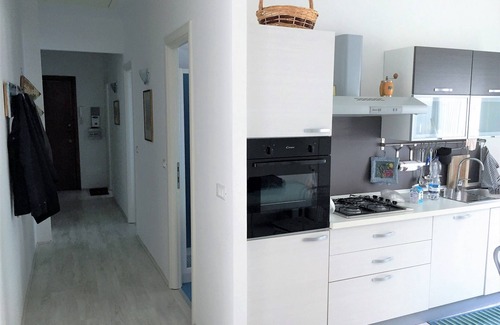 Sori Apartment | Cozy apartment in Sori: beach 50m away with elevator (010060-LT-0103)