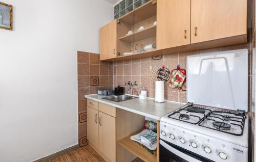 Sveti Juraj Apartment | Cozy Apartment In Sveti Juraj With Wifi