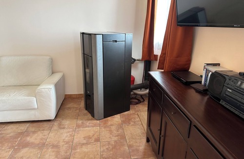 Zafferana Etnea Villa | Cozy apartment in villa located a few kilometers from Etna volcano.