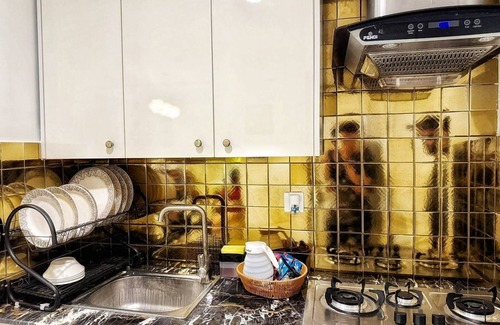 Bahria Town Apartment | Cozy Apartment with King Bed,