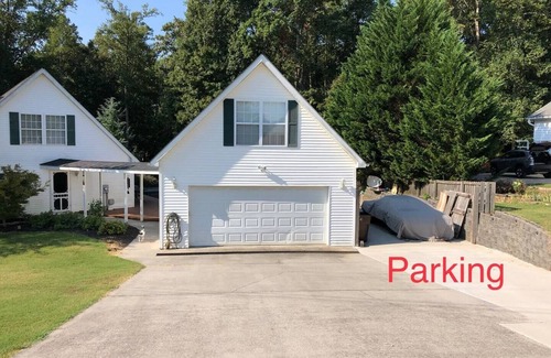 Ashley Oaks Apartment | Cozy Apartment with pool, hot tub and in a quiet neighborhood