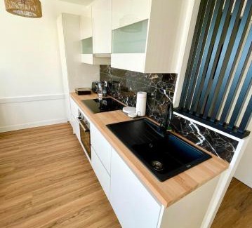 Amiens Apartment | Cozy apartment with parking and panoramic views!