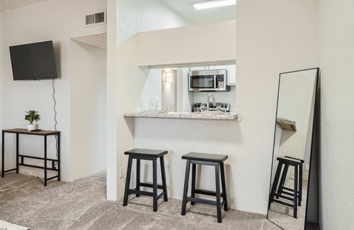Tucson Apartment | Cozy Apartment with Stunning Amenities. Amazing LOCATION