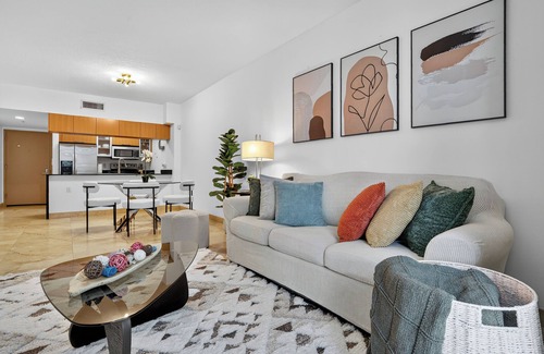 Downtown Miami Apartment | Cozy Apartment with Stunning View in Miami