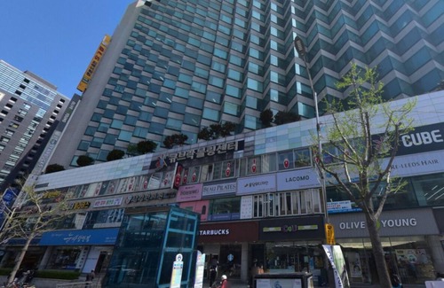 Daeyeon-dong Apartment | Cozy apartment with WiFi and AC in delightful Busan