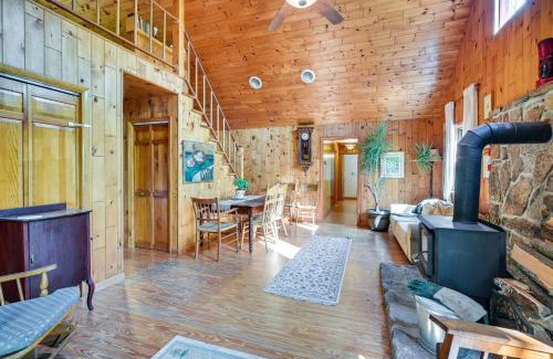 Great Cacapon House | Cozy Appalachian Getaway 5 Mi to Prospect Peak!