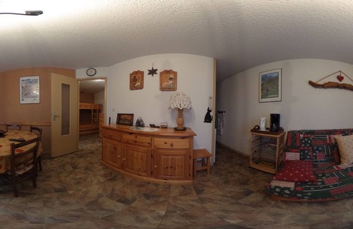 Valloire Apartment | Cozy apt for 4, south terrace, near center & slopes, fully equipped