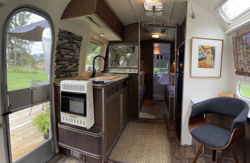Hico House | Cozy Arlo the Airstream ❤️of New River Gorge National Park / Beside Brewery