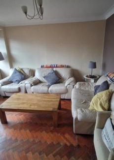 London Borough of Ealing House | Cozy at Slim's