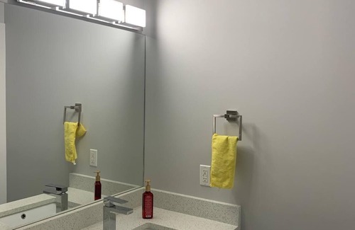 Southeast Edmonton House | Cozy Basement room & Private washroom, with wifi Internet, TV and much more.