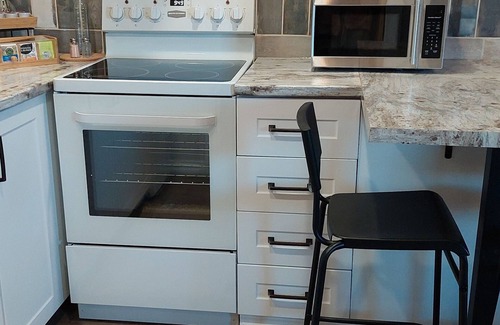 Cochrane Bed & Breakfast | Cozy basement suite near the mountains