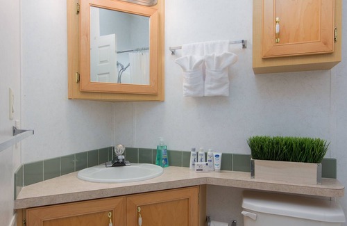 Miramar Beach Ski Chalet | Cozy Beach Chalet Driftwood Oasis. Close to the beach, restaurants and shopping