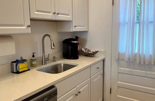 Gloucester House | Cozy Beach cottage walkable to Good Harbor and Long Beach