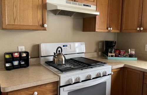 West Allis House | ★ Cozy Beach Themed Home ★ 2 Beds ★ Spacious Parking ★