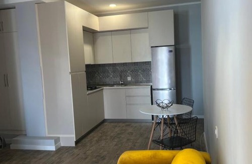 Makhinjauri Apartment | Cozy Beachfront Apartment