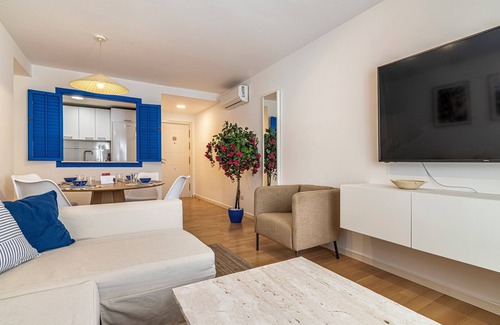 El Palo Apartment | Cozy Beachfront Apartment in Pedregalejo, Málaga