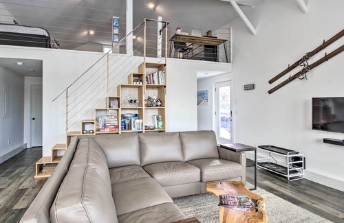 Bethel Cabin | Cozy Bethel Escape w/ Views < 10 Mi to Ski!