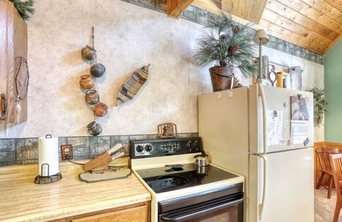 Lead Cabin | Cozy Black Hills Retreat – Loft, deck, pet-friendly & peaceful mountain views!