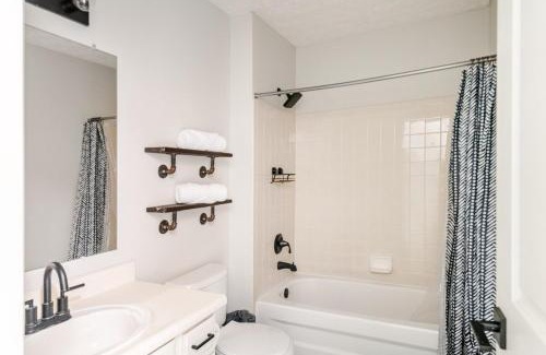 Grove City House | Cozy boho Retreat