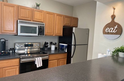 Manassas House | Cozy, bright 2BD w/yard, close to DT-bikes avail!