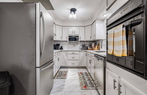 Watauga House | Cozy & Bright Getaway Home. Perfect Family Escape