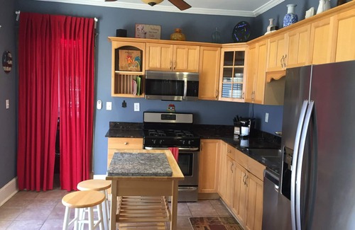 Old Fourth Ward House | Cozy Bungalow in the Old Fourth Ward