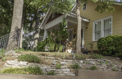 Old Fourth Ward House | Cozy Bungalow in the Old Fourth Ward