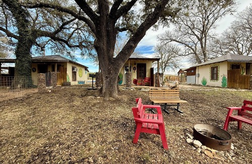 Ingram Cabin | Cozy cabin #3 with WiFi and AC in fabulous Ingram, TX. Guadalupe River