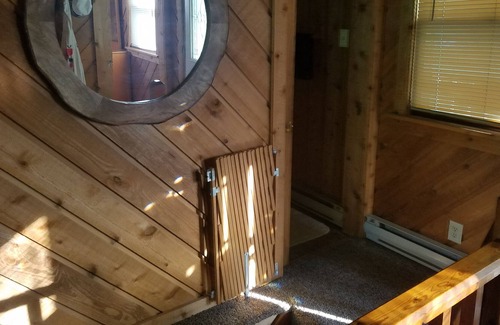 Bellmore Cabin | Cozy Cabin By The Lake!